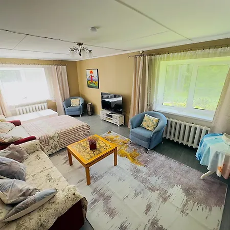 Kodumajutus Roosi Holiday Home *