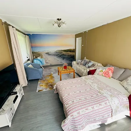 Roosi Holiday Home *