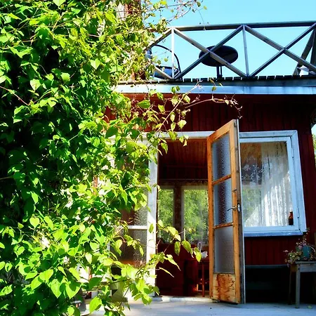 Roosi Δωμάτια σε οικογενειακή κατοικία *