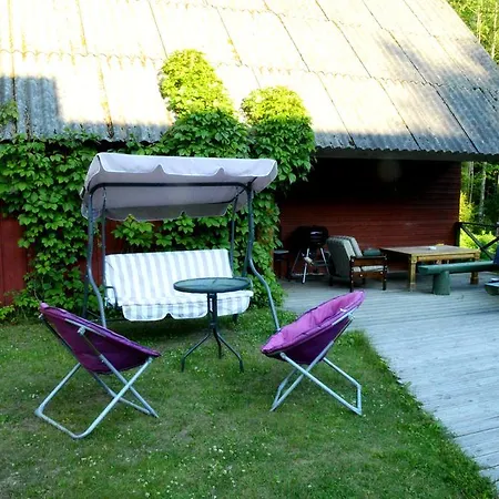 Roosi Δωμάτια σε οικογενειακή κατοικία