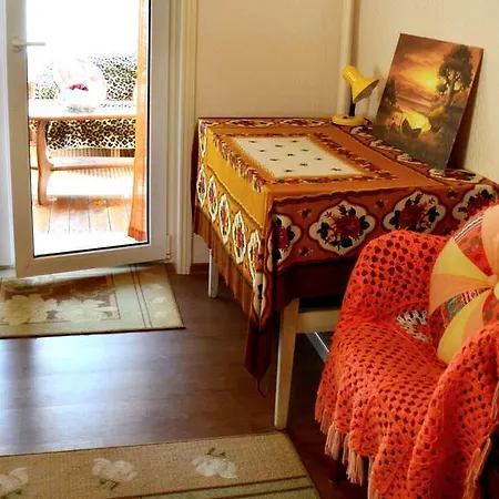 Kodumajutus Roosi Holiday Home